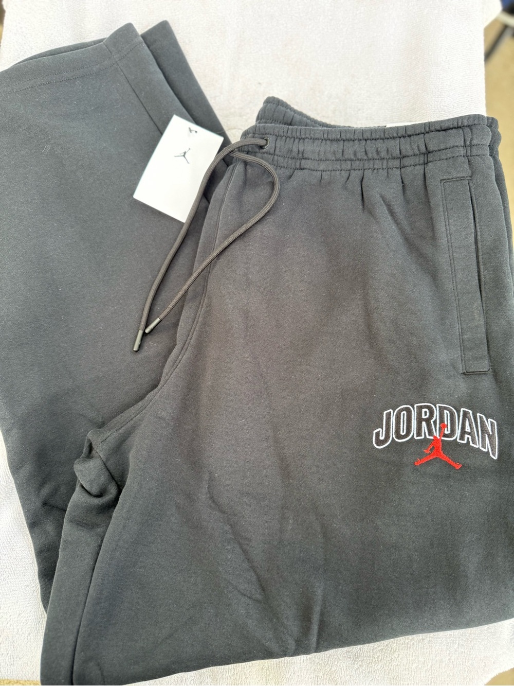 Jordan black jump man oversized logo sweatpants, XL